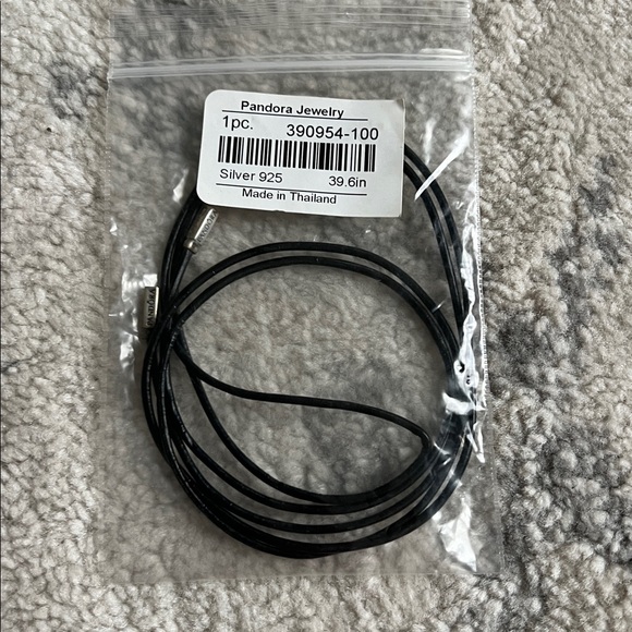 Pandora Sleek Black Necklace Cord, new - Picture 1 of 3